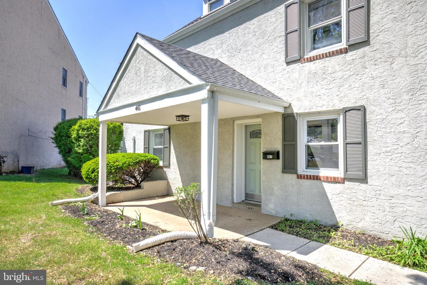 461 W 11th Avenue photo 31