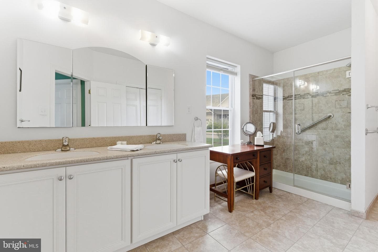 126 Bayhill Drive photo 32