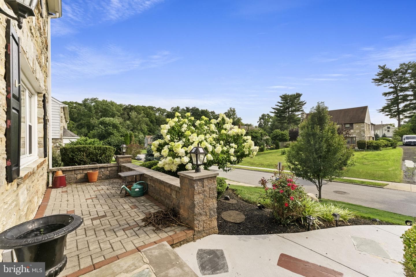 209 Windsor Avenue photo 4