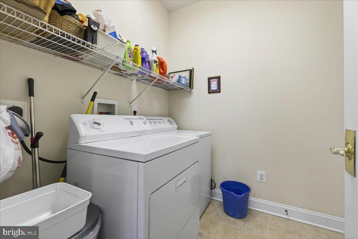 377 Brittany Court photo 21