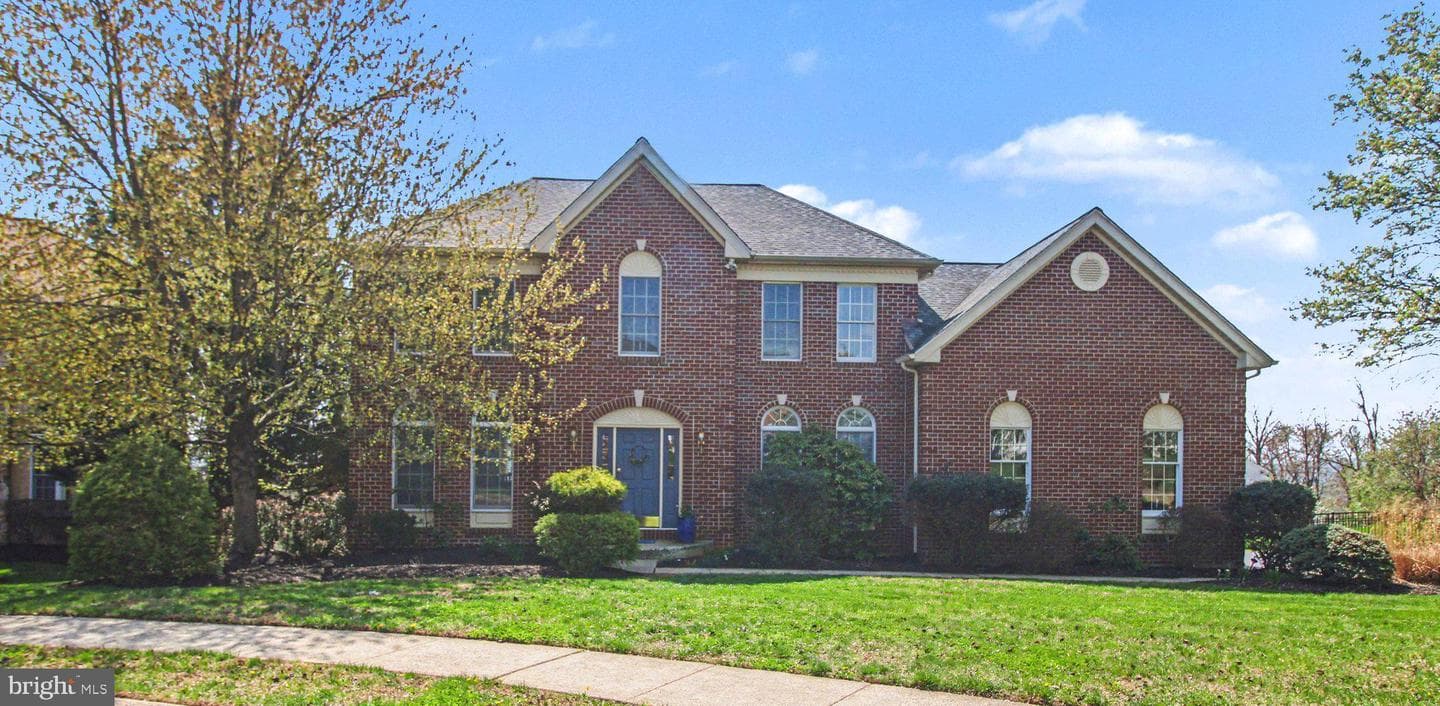 2106 Peregrine Circle
