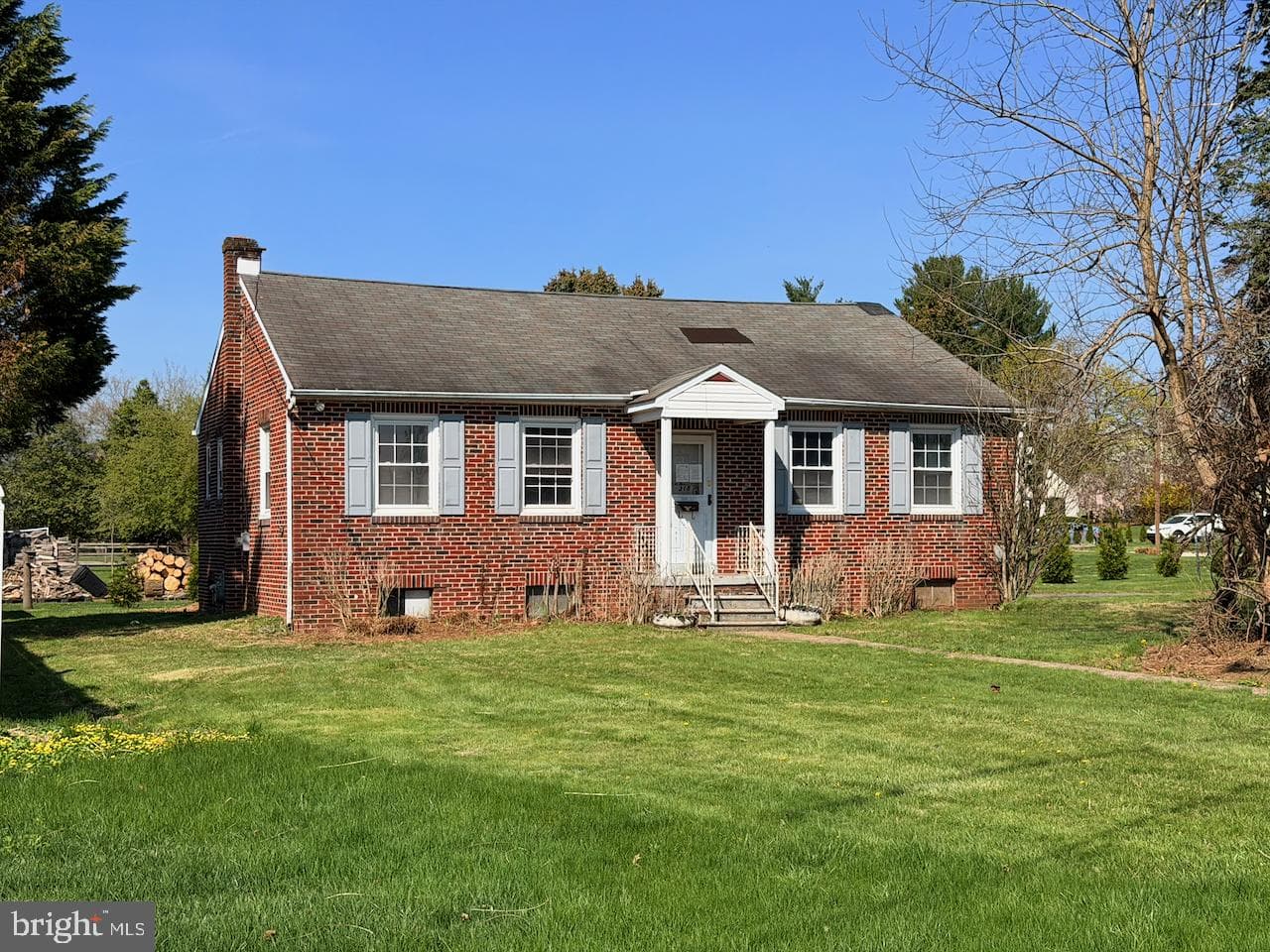 318 Chestnut Street