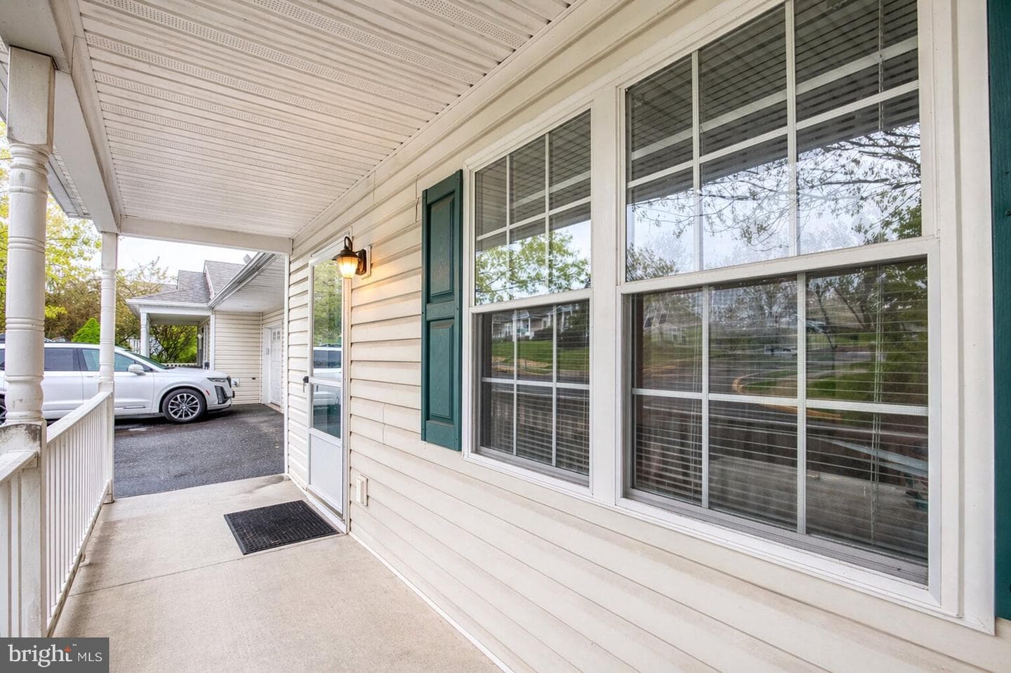 117 W Harmony Drive photo 6