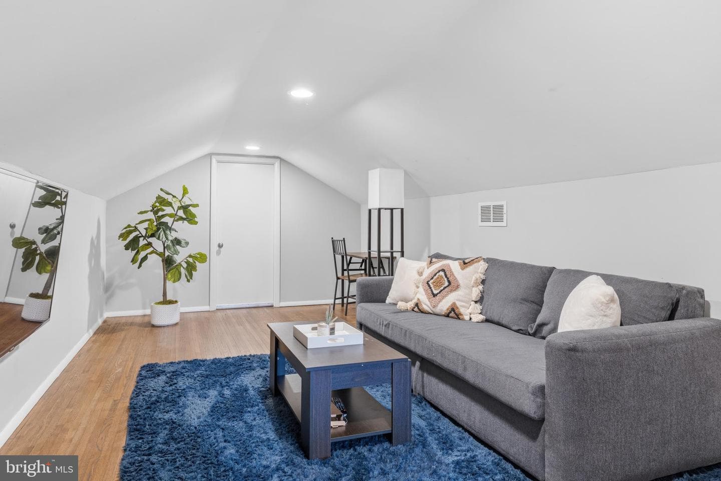 1405 W Church Road photo 29