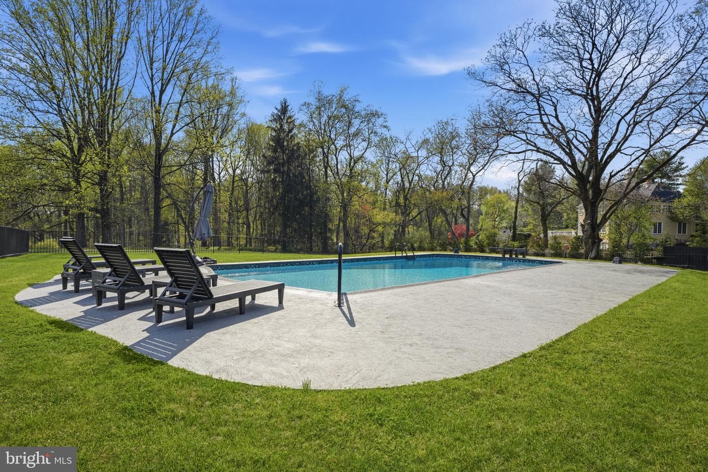 448 Moredon Road photo 58