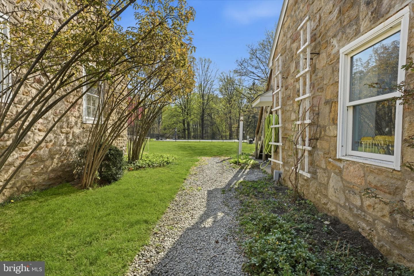 448 Moredon Road photo 61