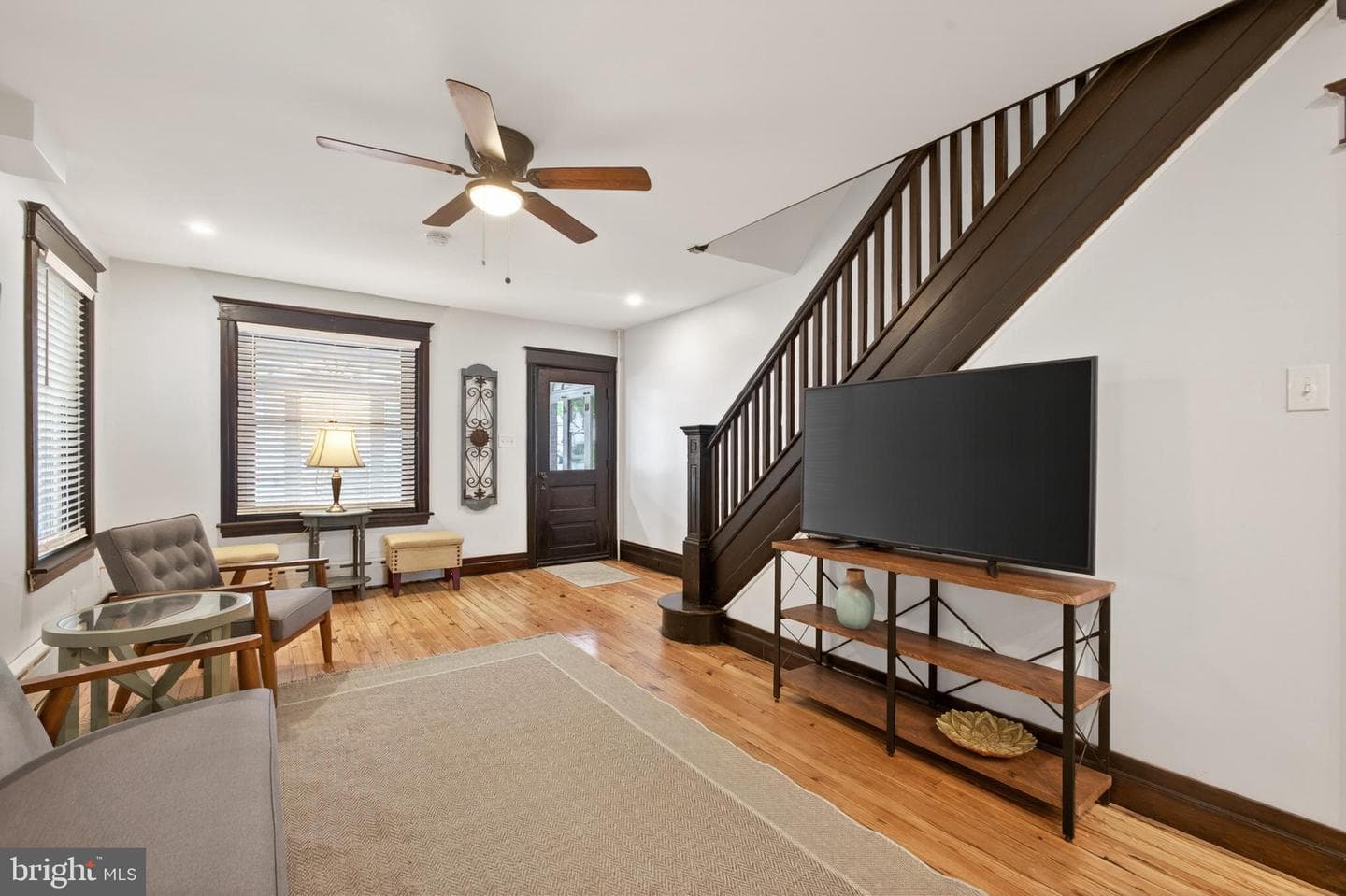 890 South Street photo 5