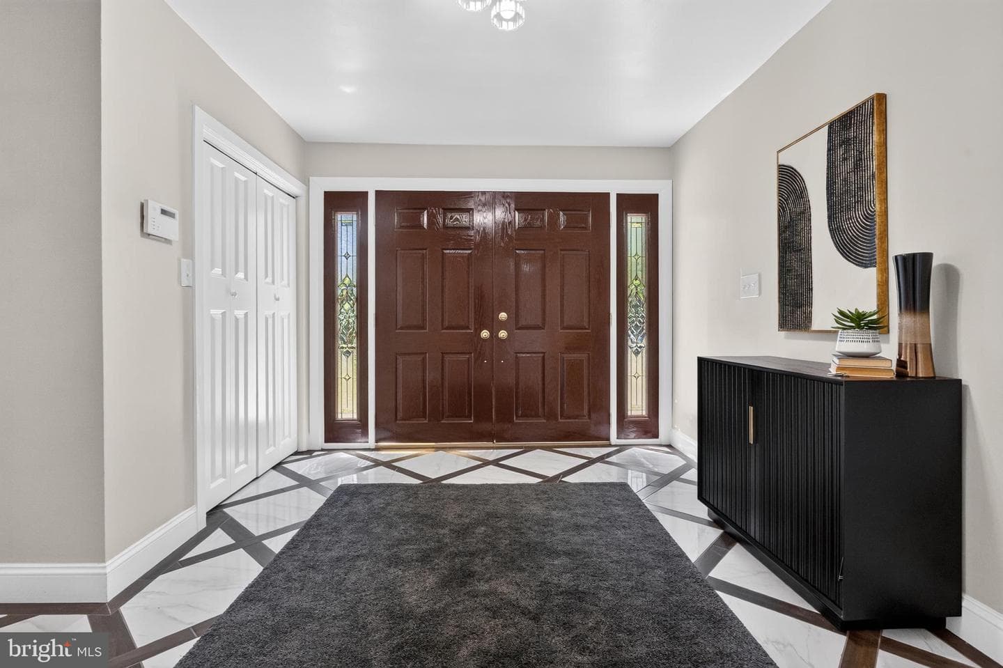 1011 Stanford Drive photo 4