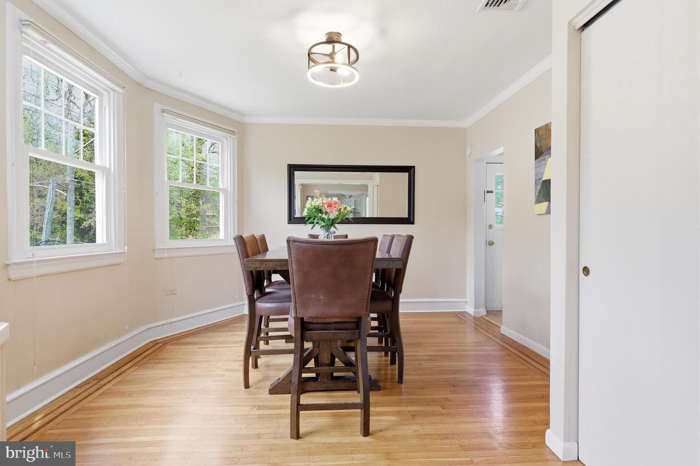 855 Elkins Avenue photo 9