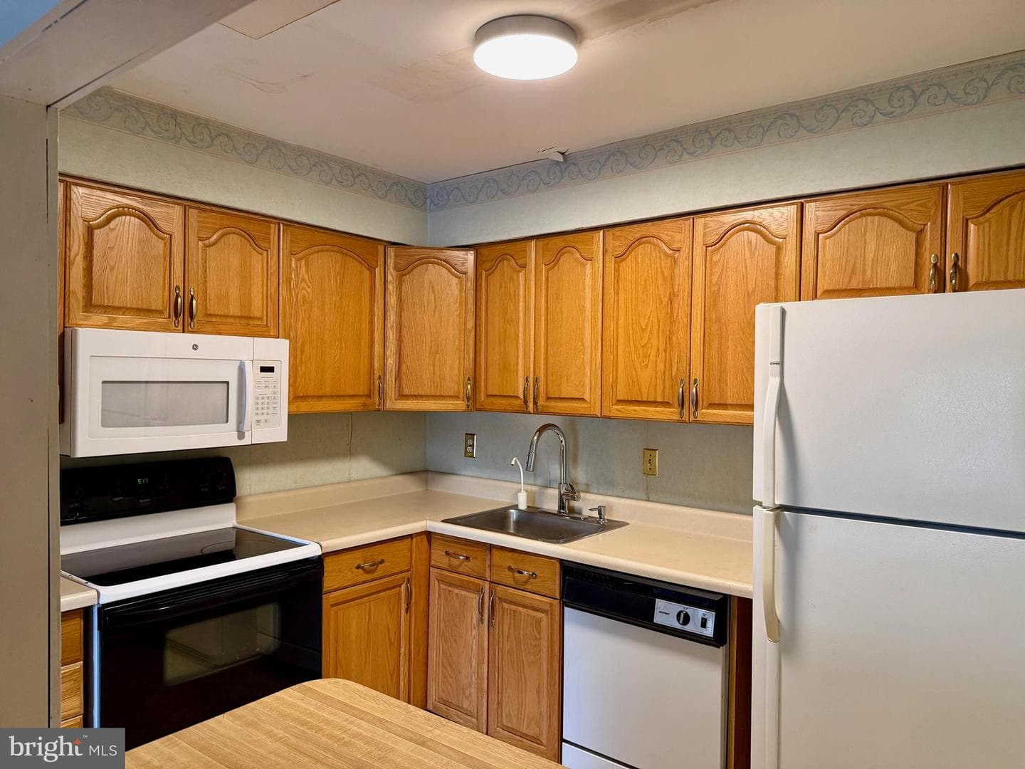 213 Whitpain Hills photo 4