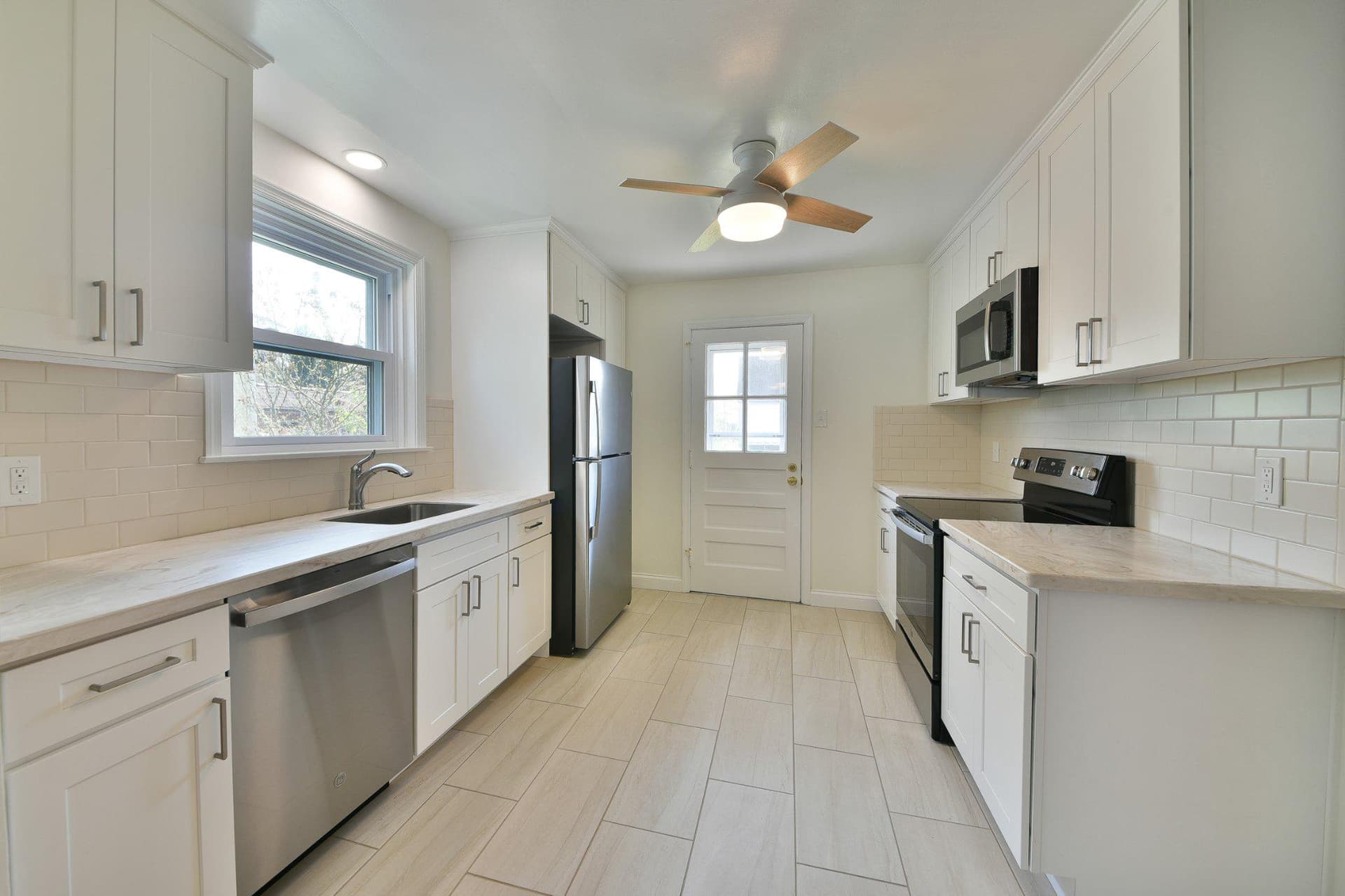 134 Shelmire Street photo 9