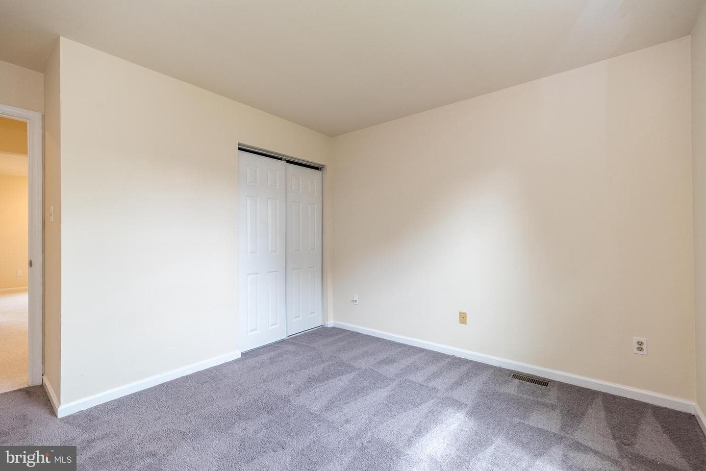 177 Seckel Court photo 39
