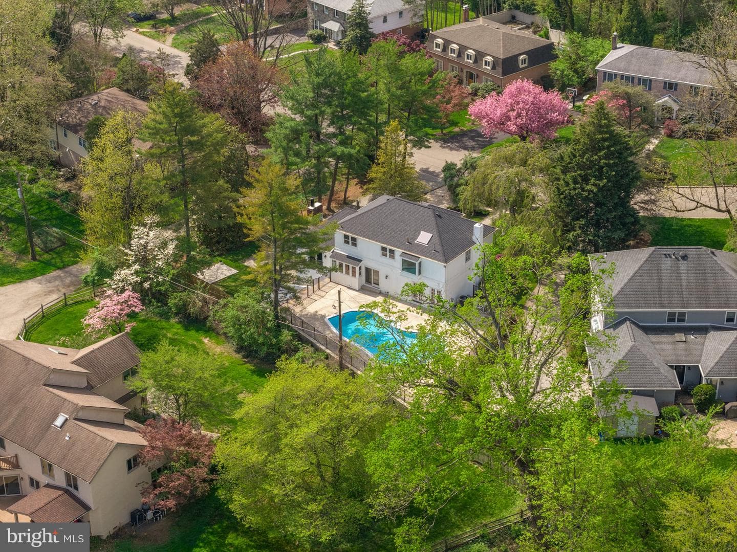 296 Barwynne Road photo 38