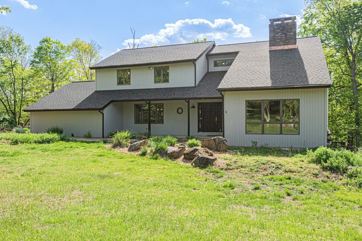 4908 Martha Lane photo 2