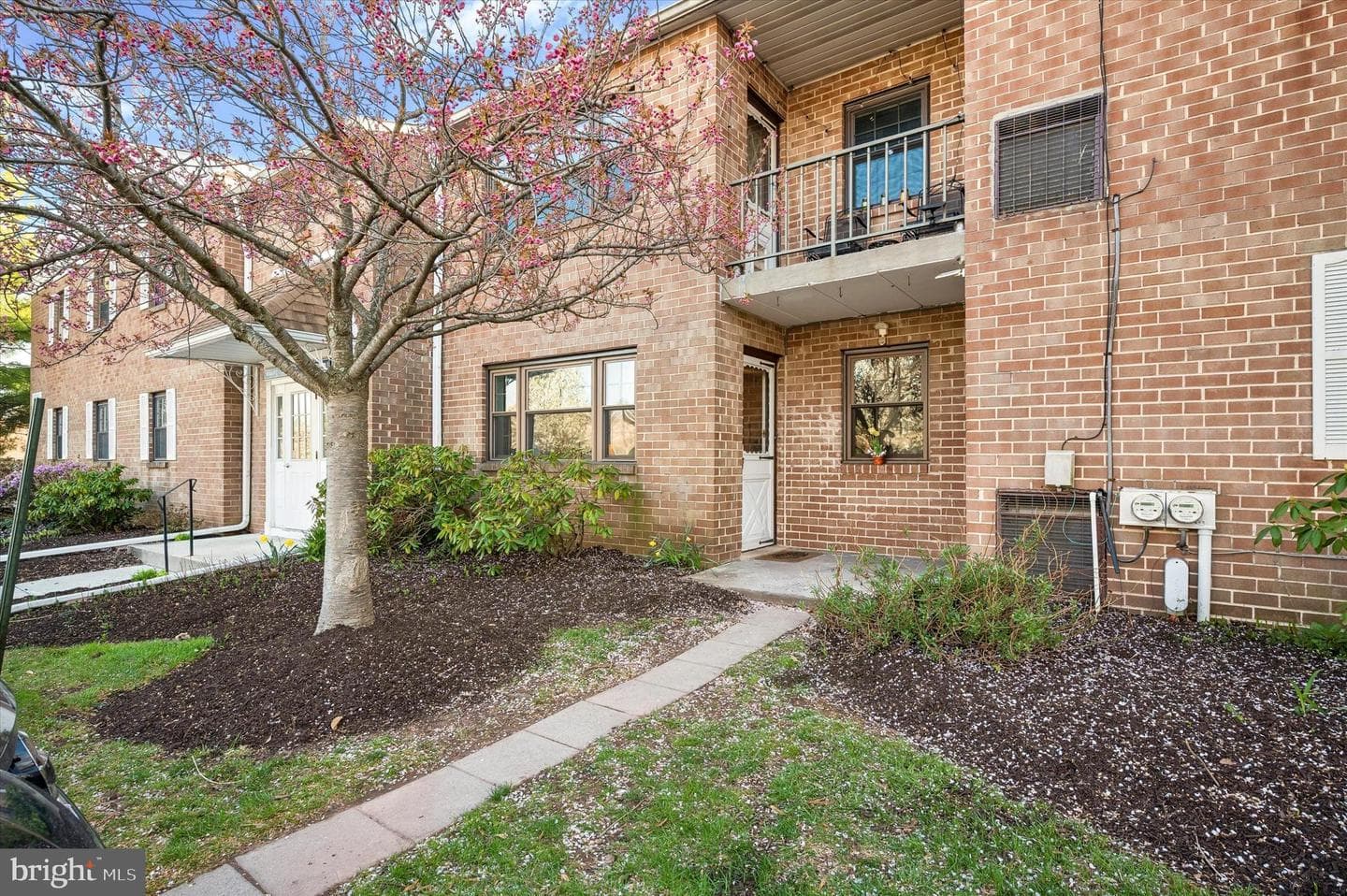 114 Riversedge #condo 114 photo 1