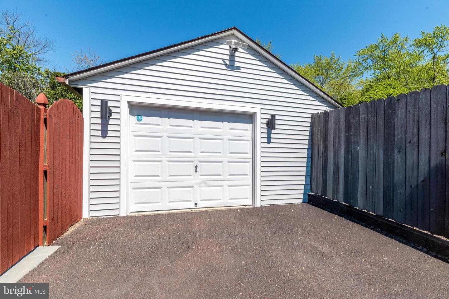 1605 N Line Street photo 15