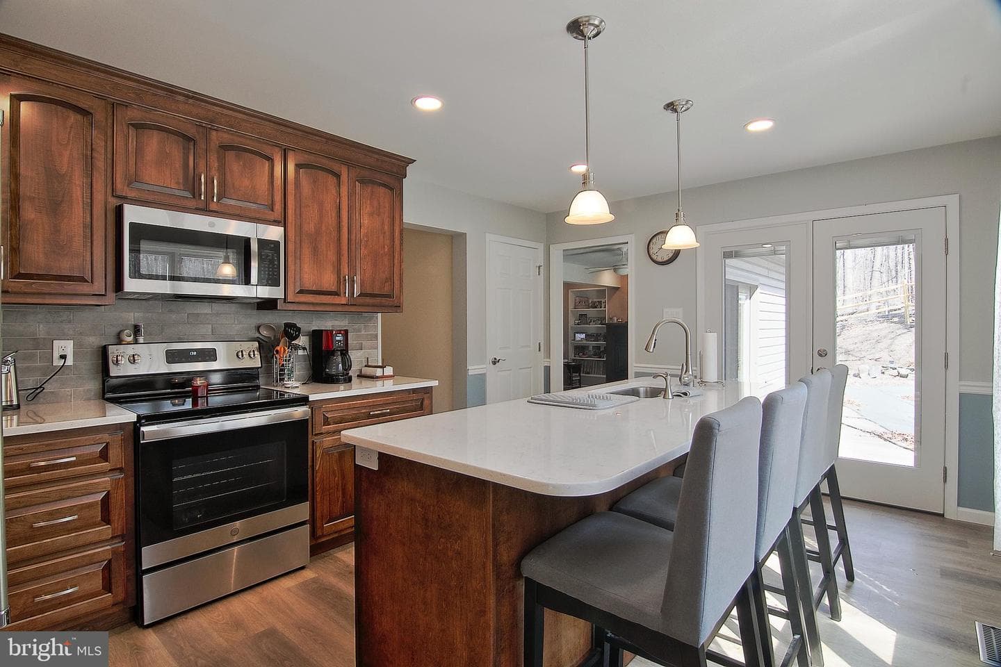 169 Henry Road photo 5