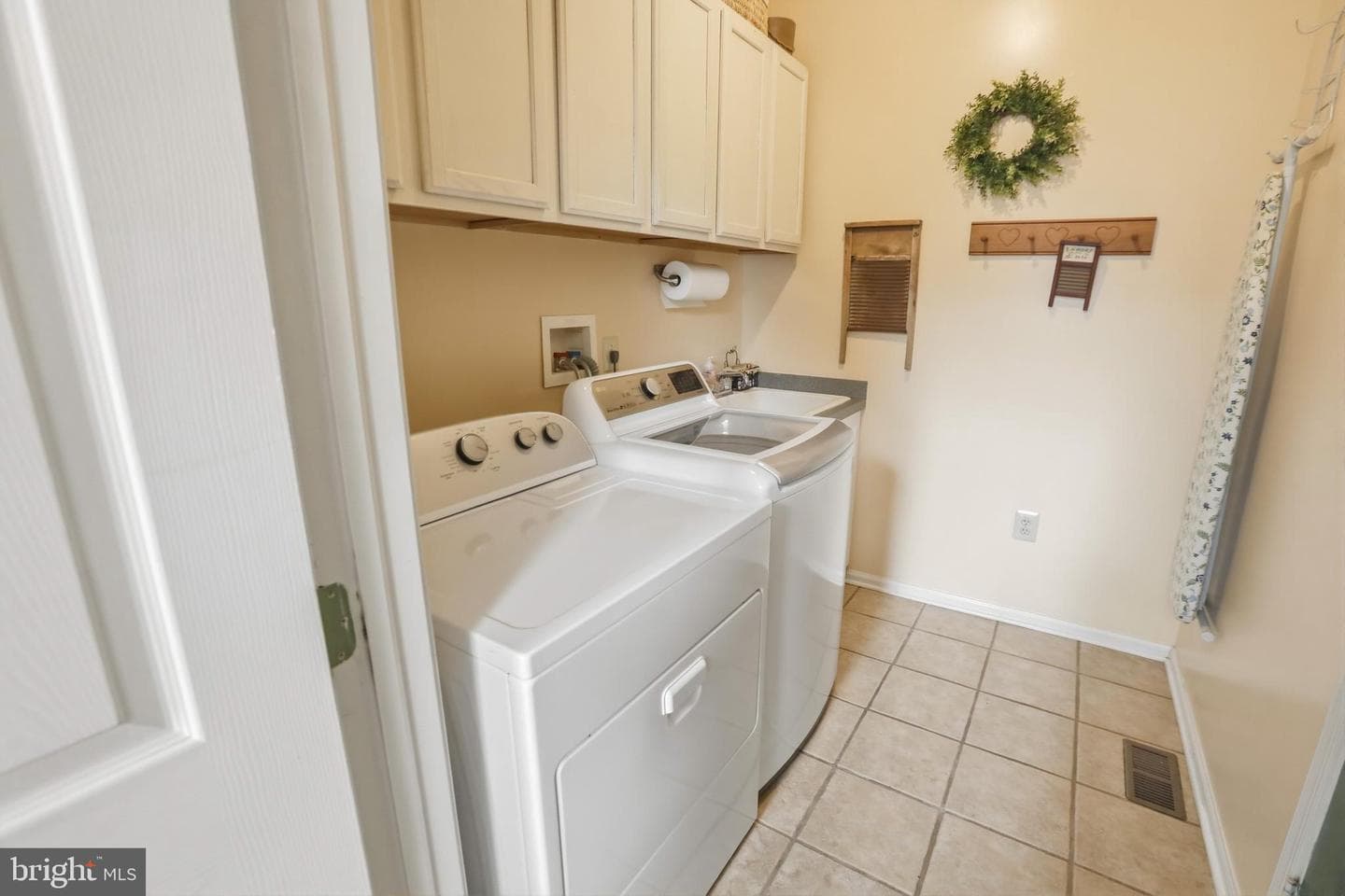 2656 Romig Road photo 35