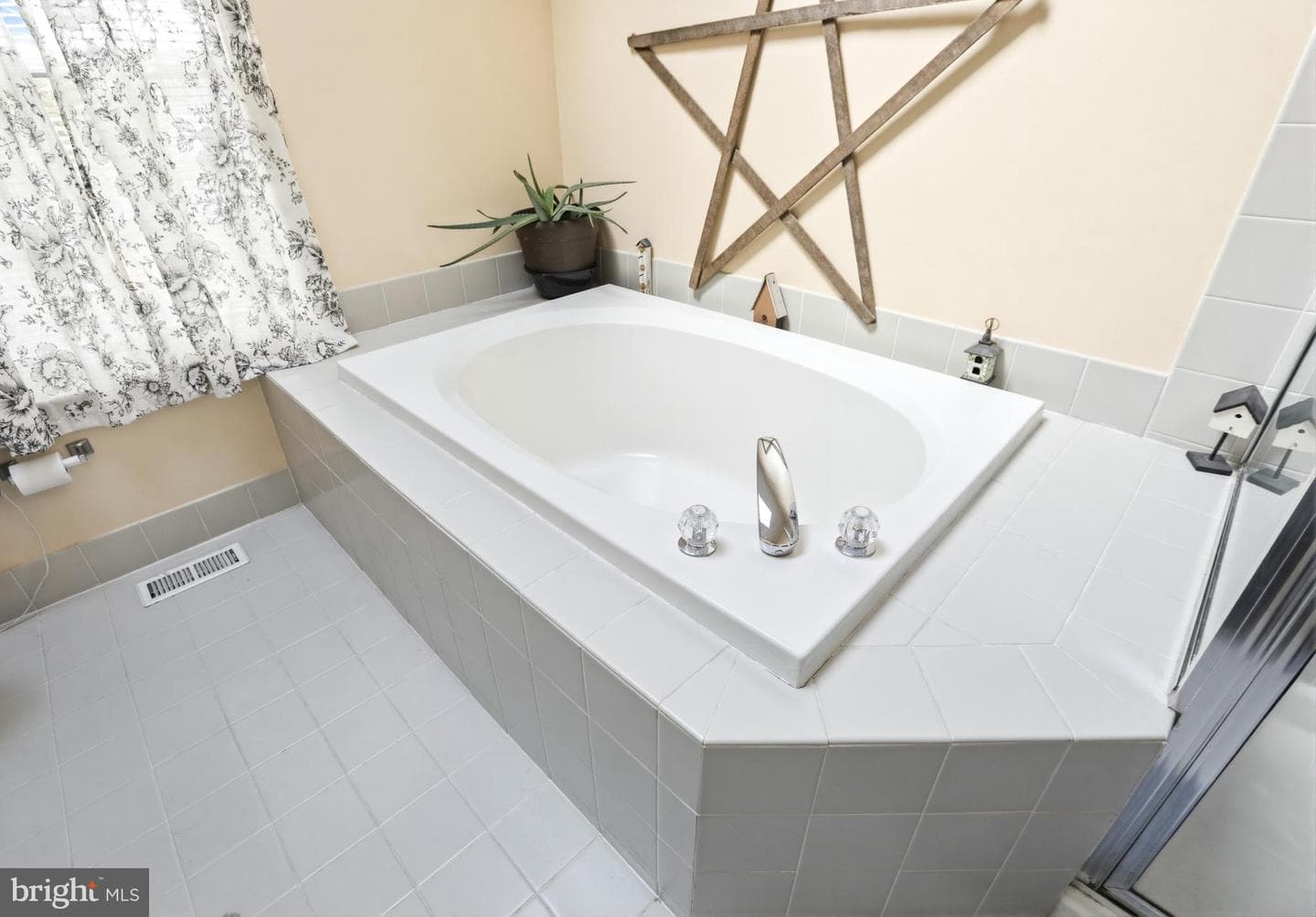 2656 Romig Road photo 41