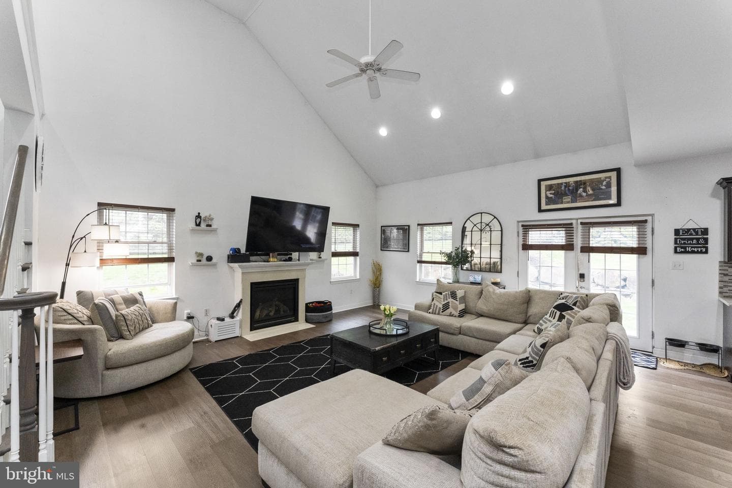 1404 New Hope Street photo 6