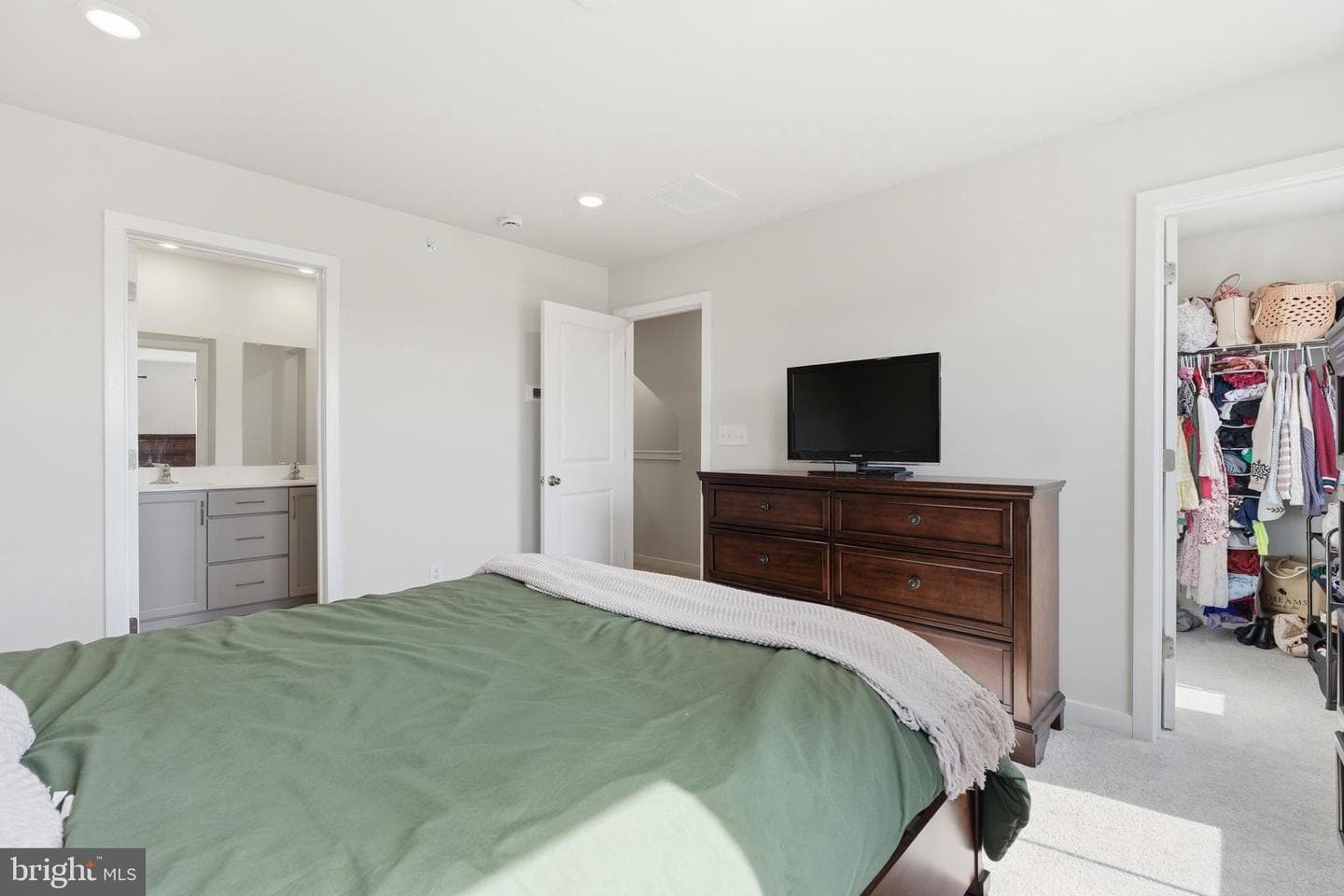 65 E Front Street photo 28