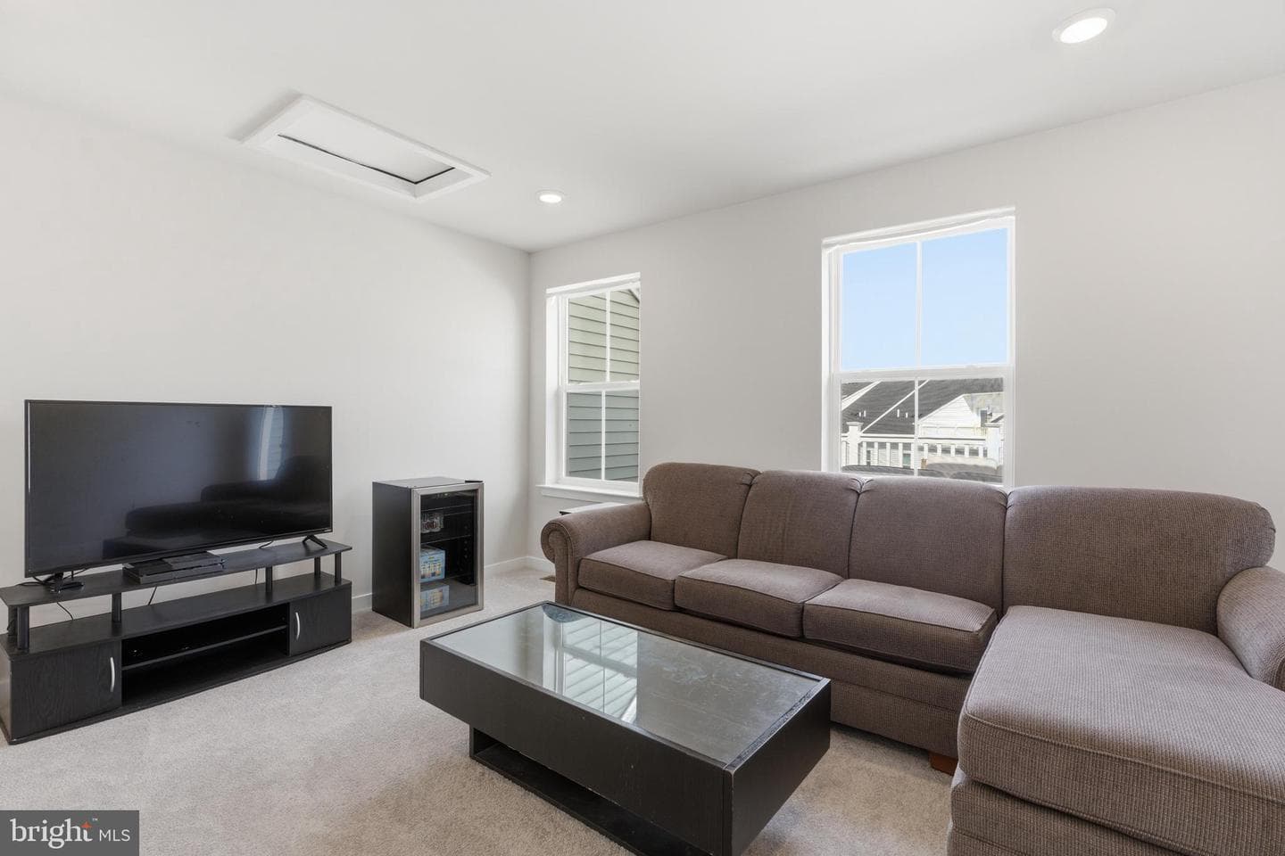 65 E Front Street photo 40