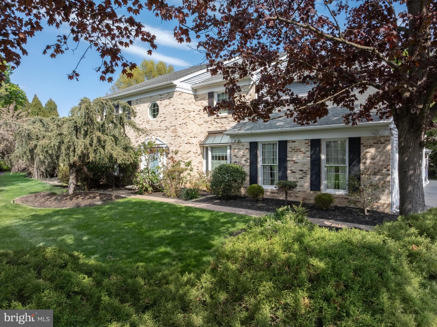 492 Brights Lane photo 2
