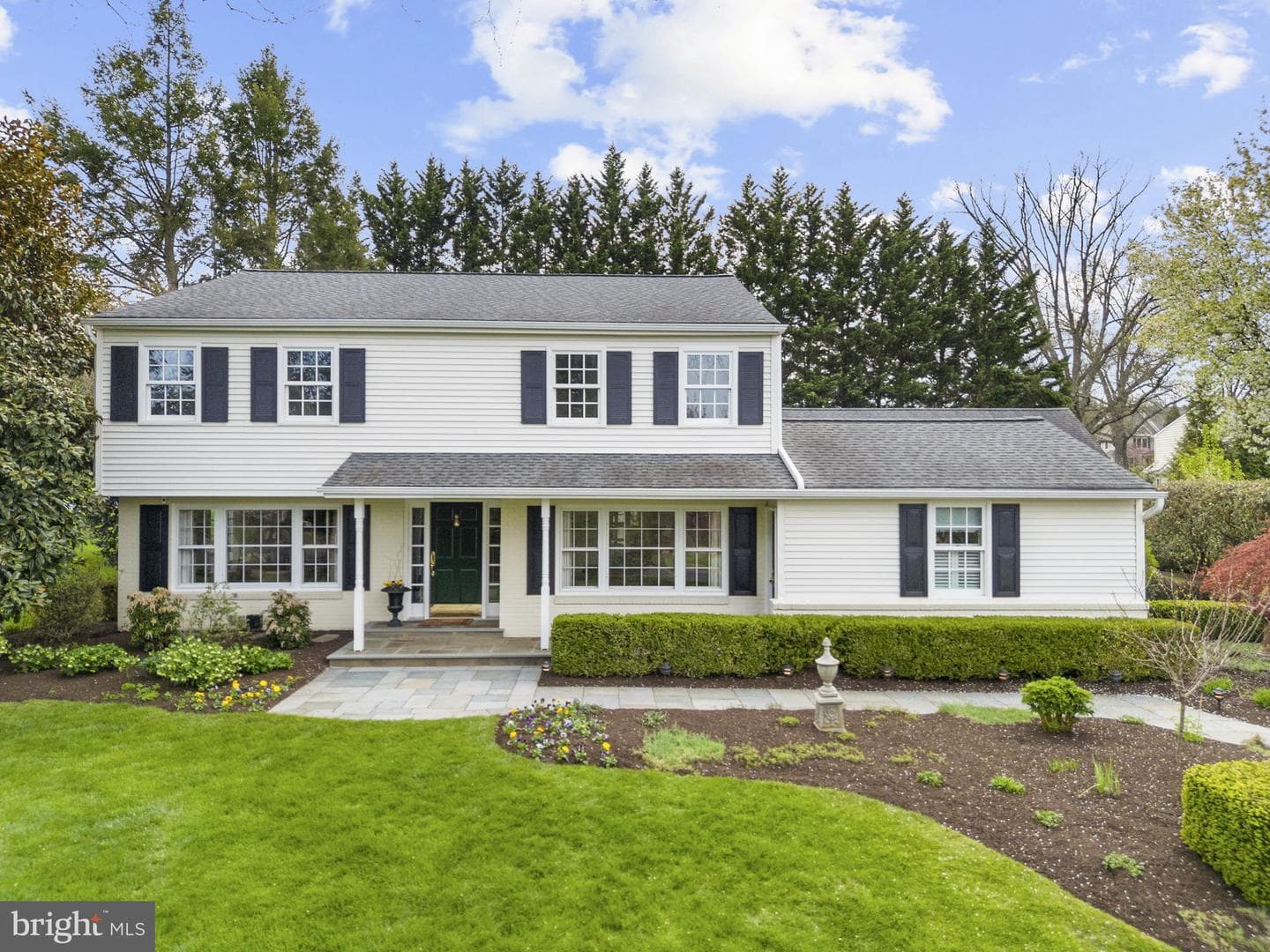 558 Beale Road photo 1
