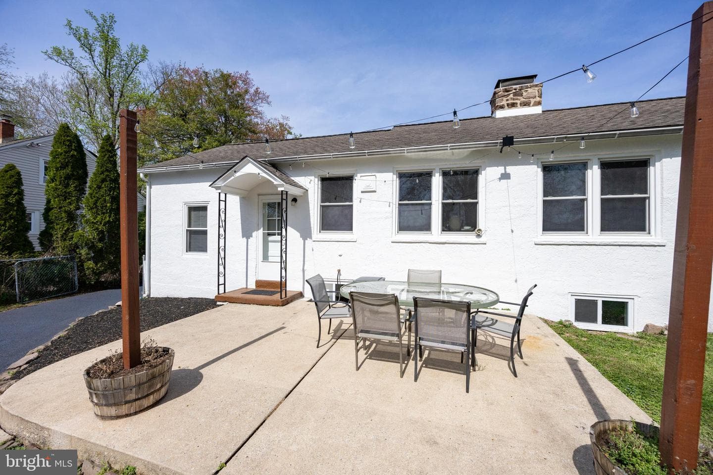 12 Willow Avenue photo 8