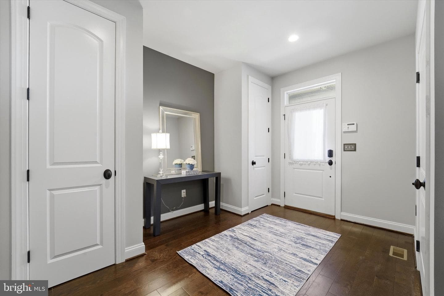 6028 Creekside Drive photo 4