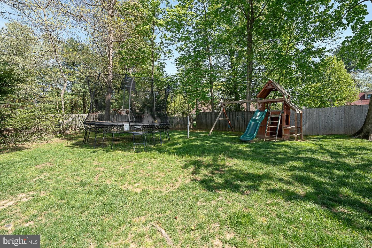 1121 Montgomery Avenue photo 40