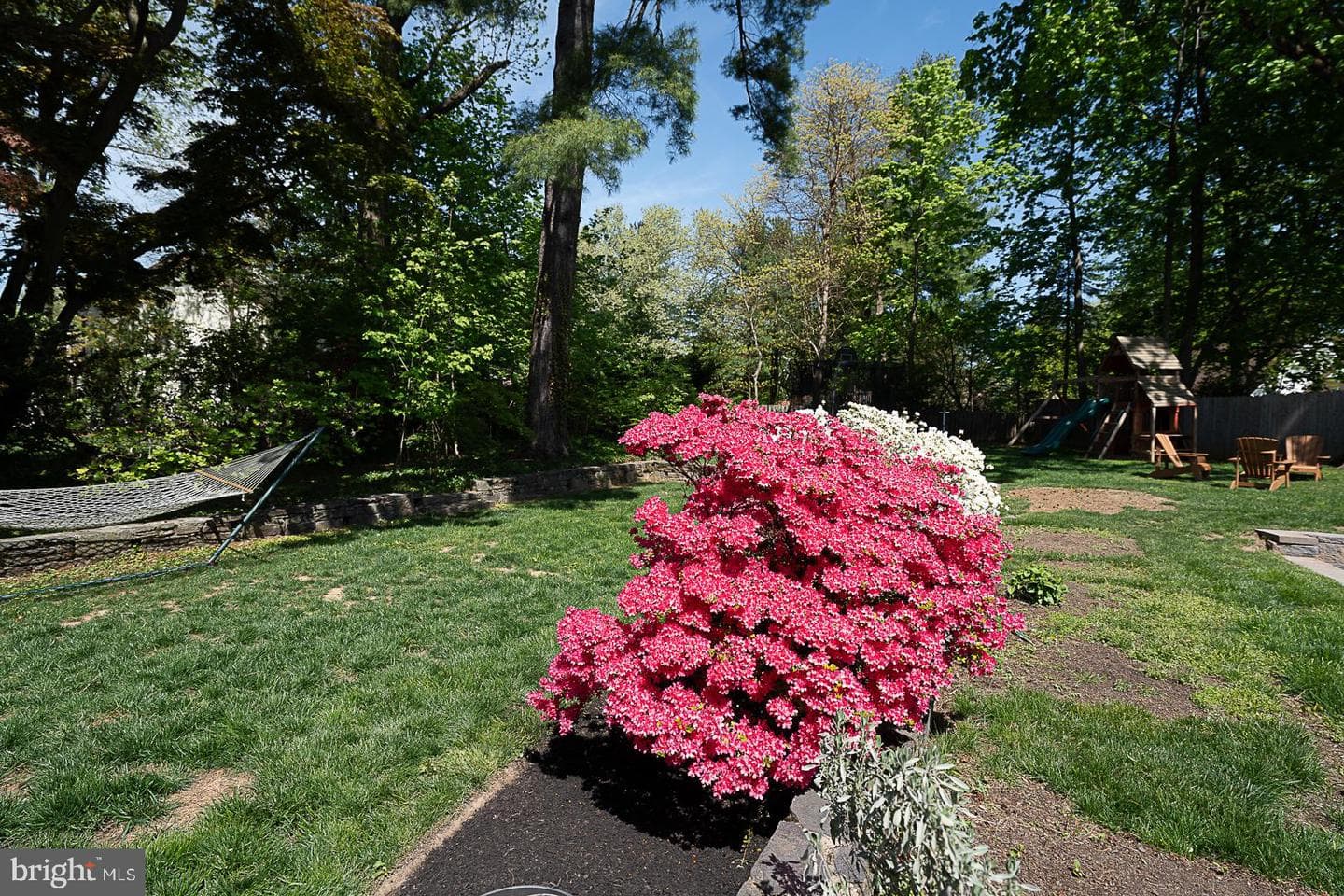 1121 Montgomery Avenue photo 41