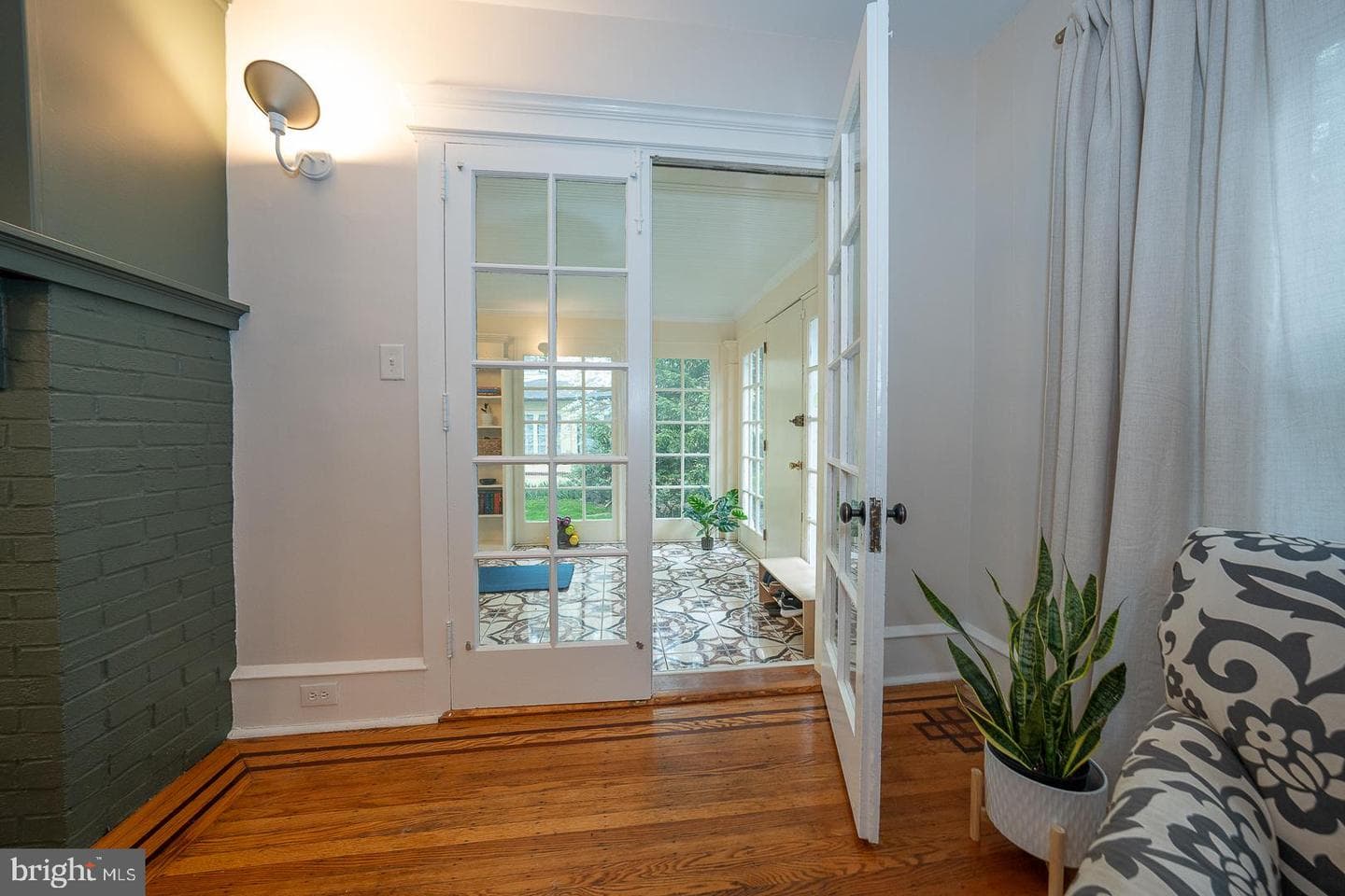 1121 Montgomery Avenue photo 5