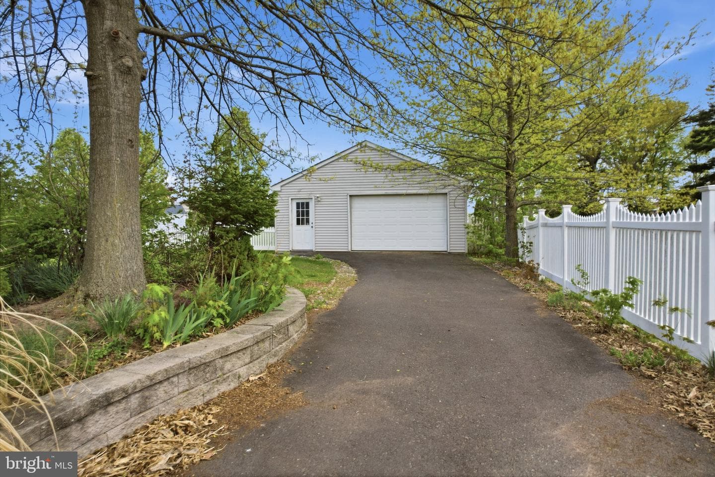 684 Hunsicker Road photo 58