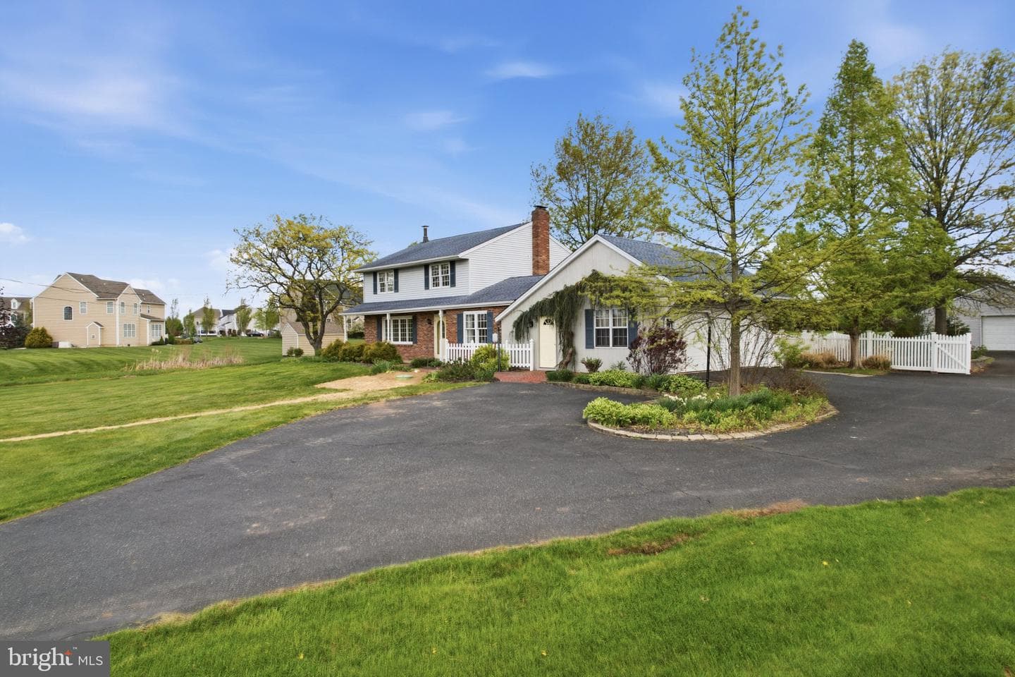 684 Hunsicker Road photo 6