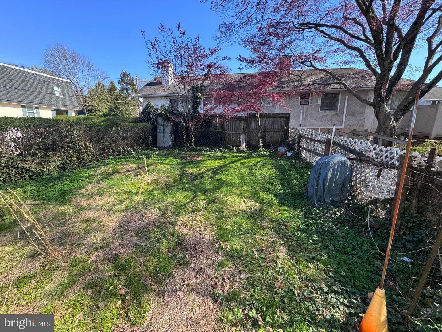 218 Hillside Avenue photo 3