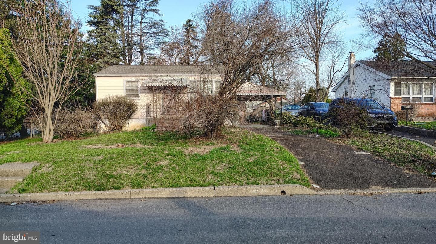100 Logan Avenue photo 1