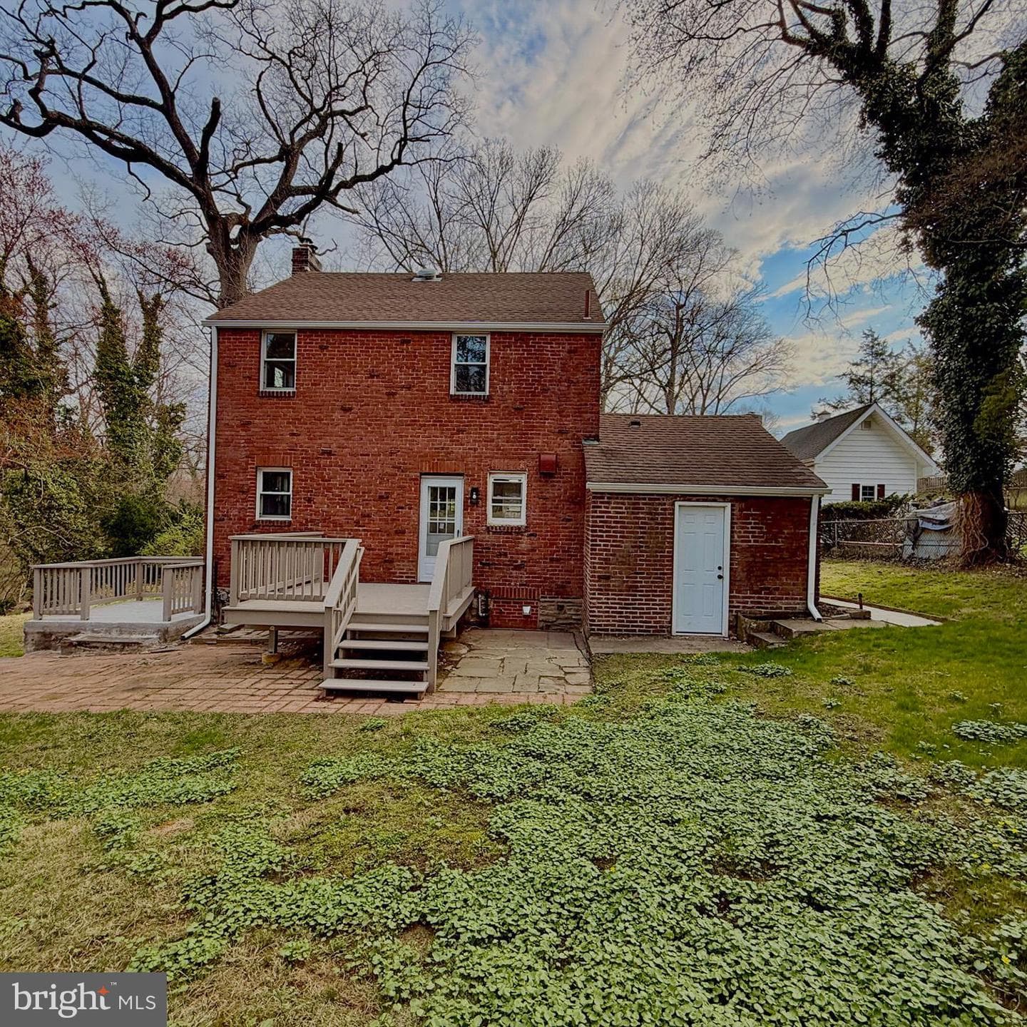 320 Short Ln photo 4