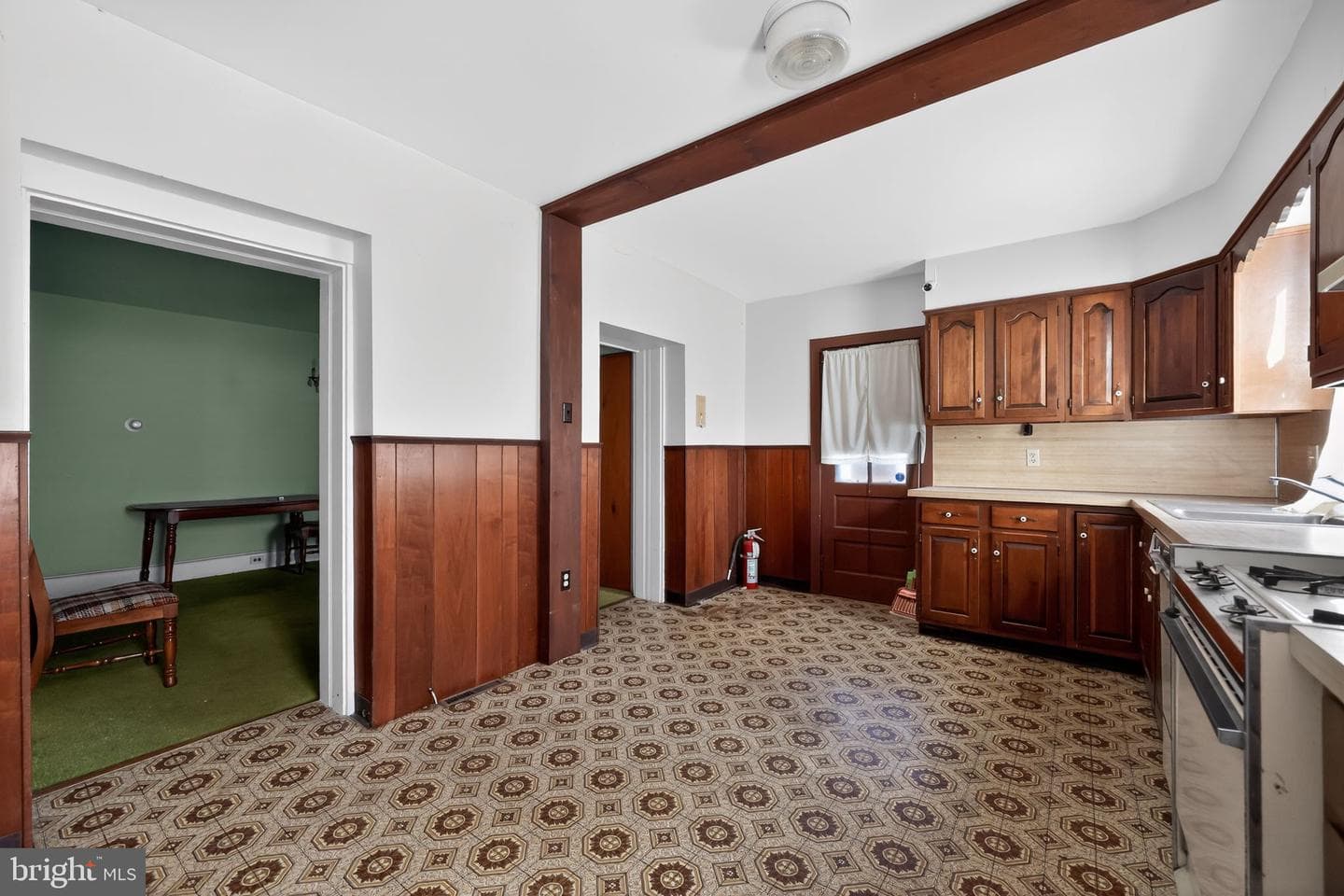 113 S Chestnut Street photo 14