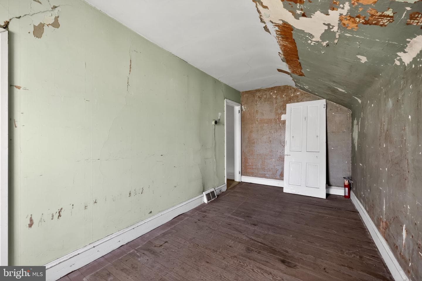 113 S Chestnut Street photo 24