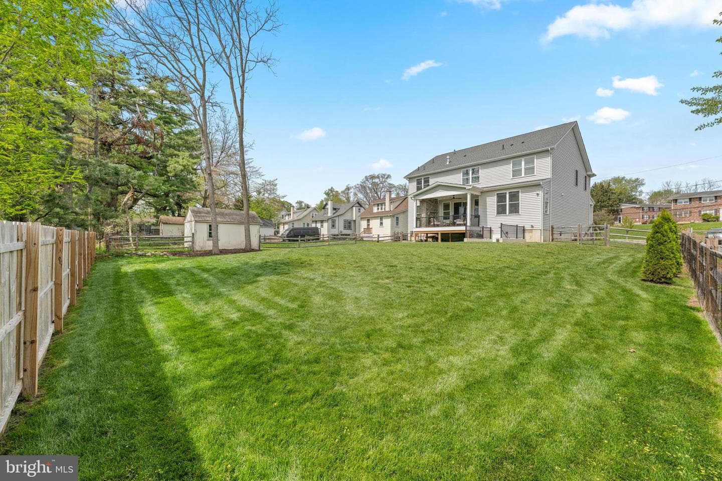 230 N Ridge Avenue photo 53