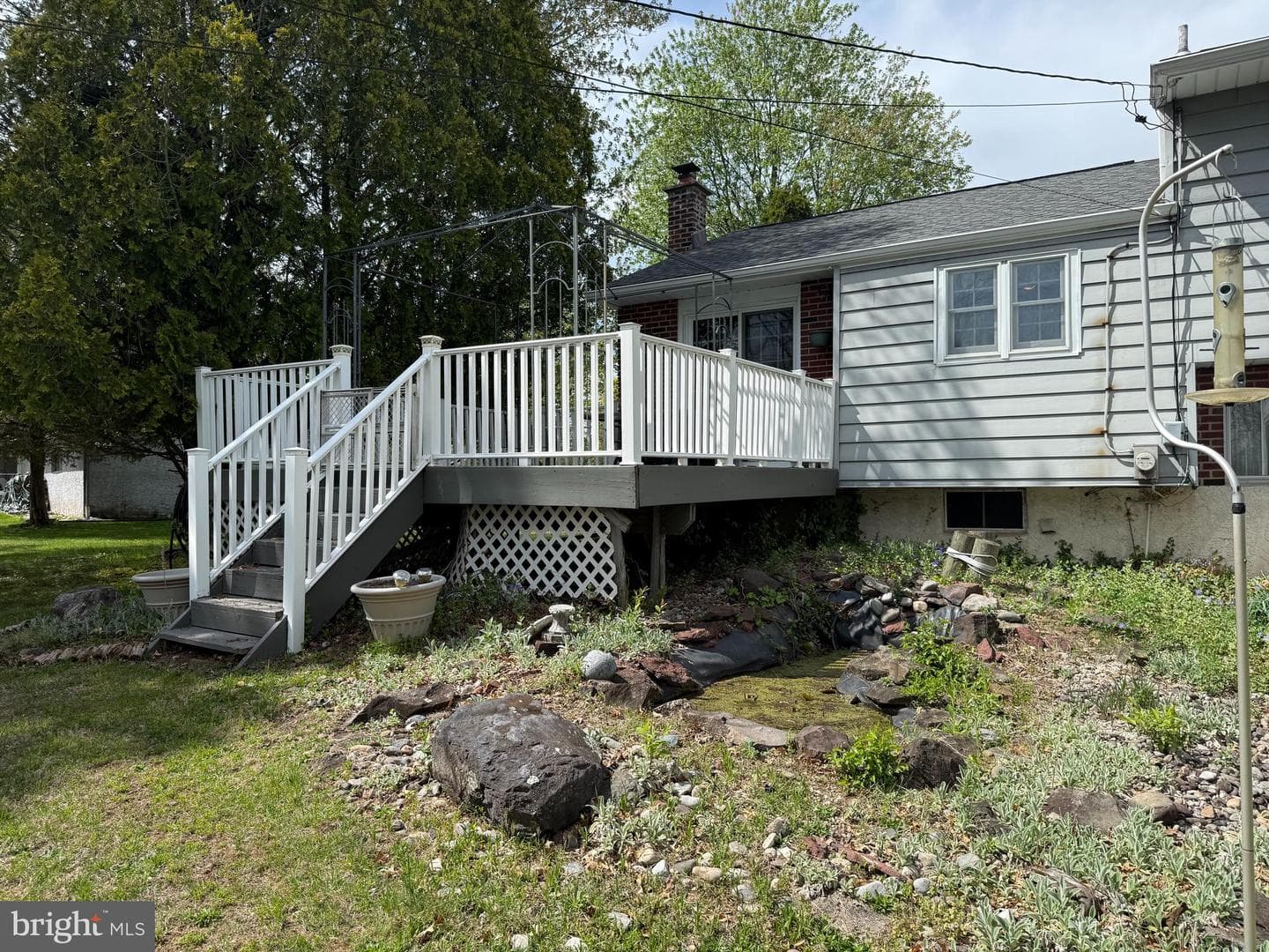 166 Panepinto Drive photo 2