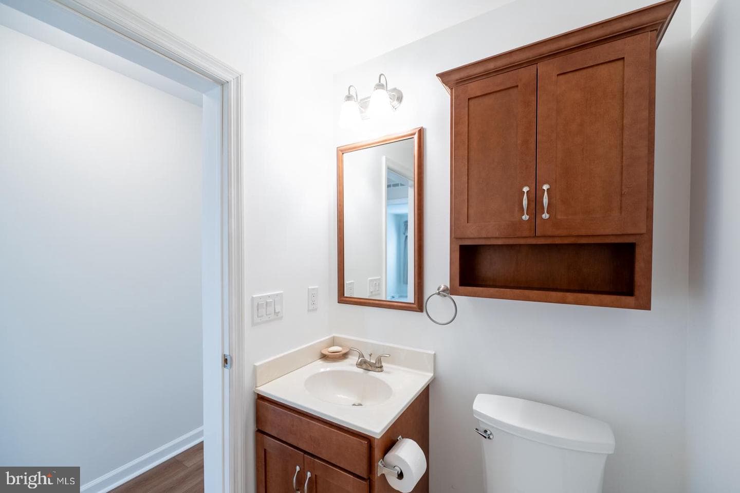 423 Honeysuckle Lane photo 34