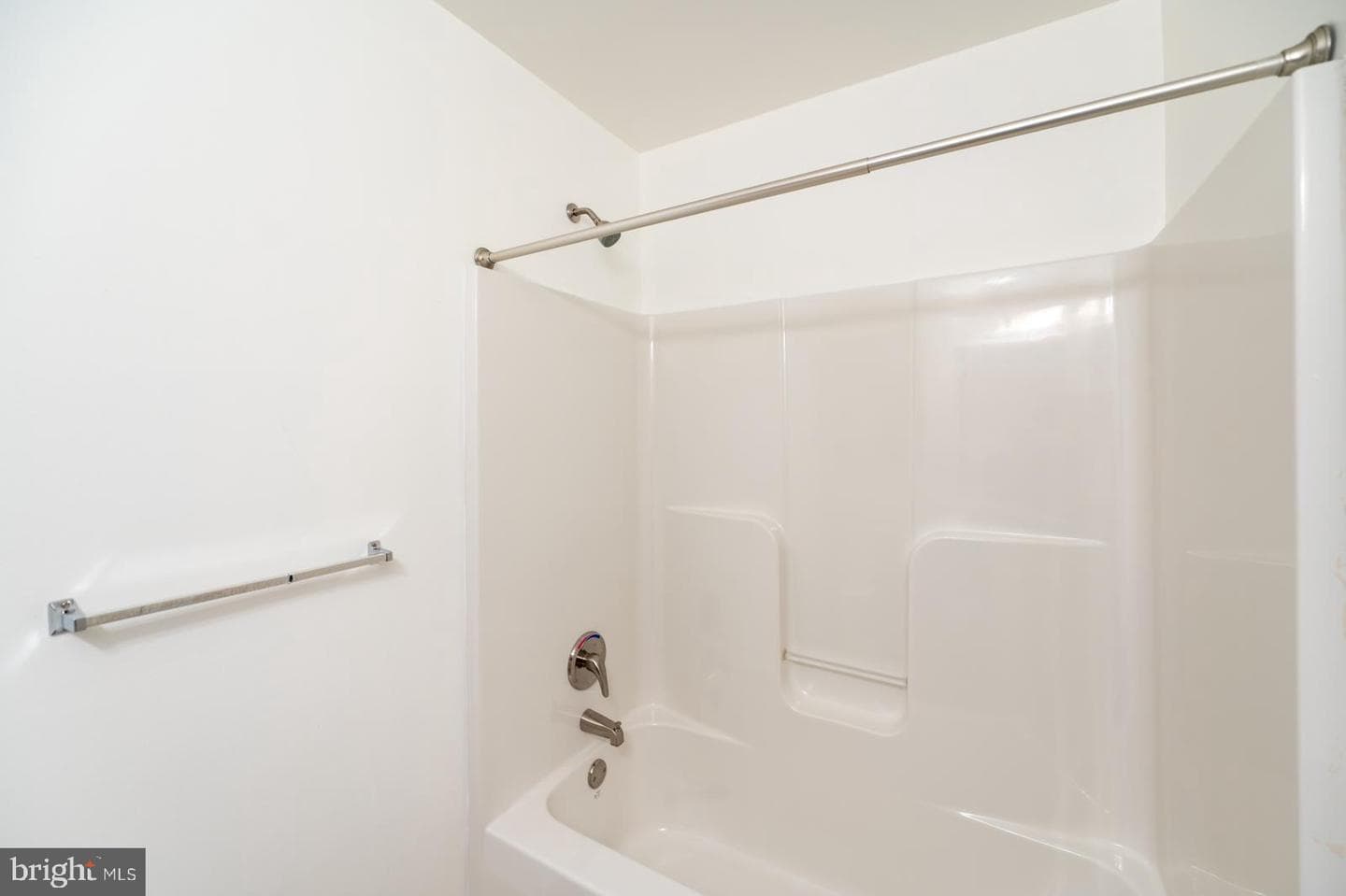 423 Honeysuckle Lane photo 36