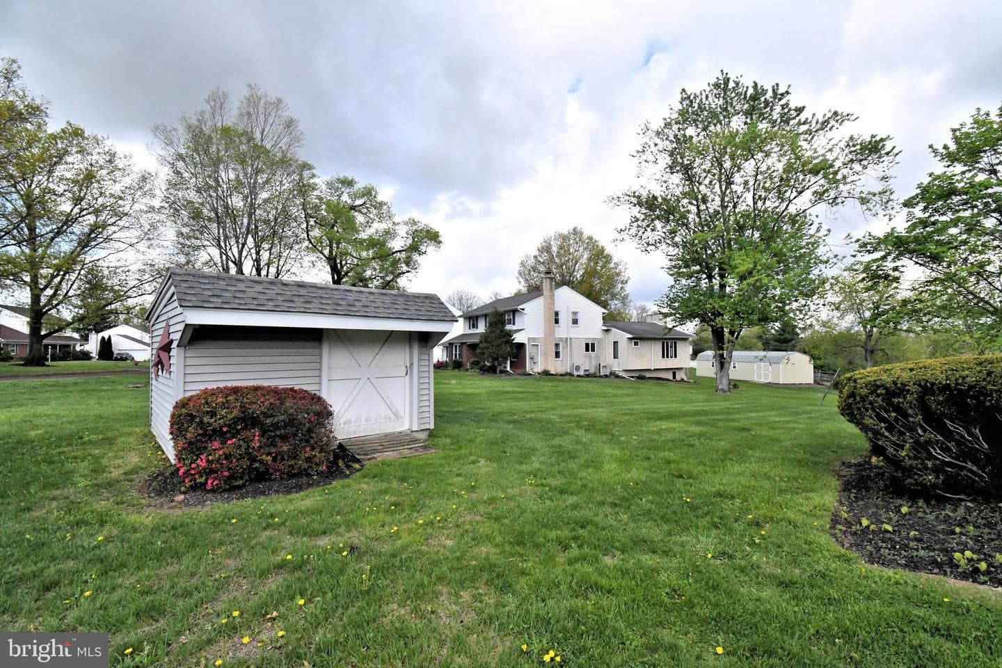 2034 Sunnyside Avenue photo 44