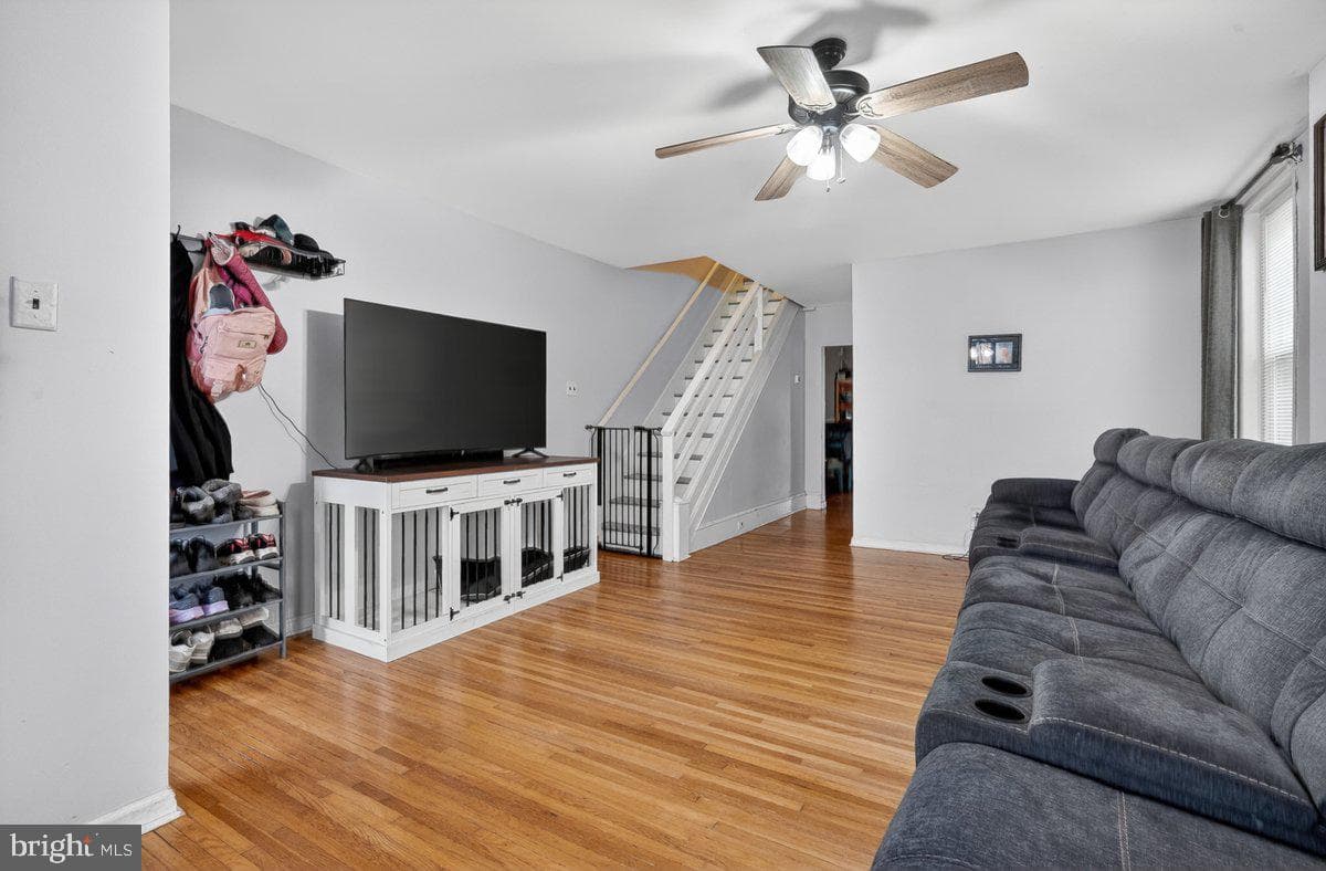 307 Spring Street photo 10