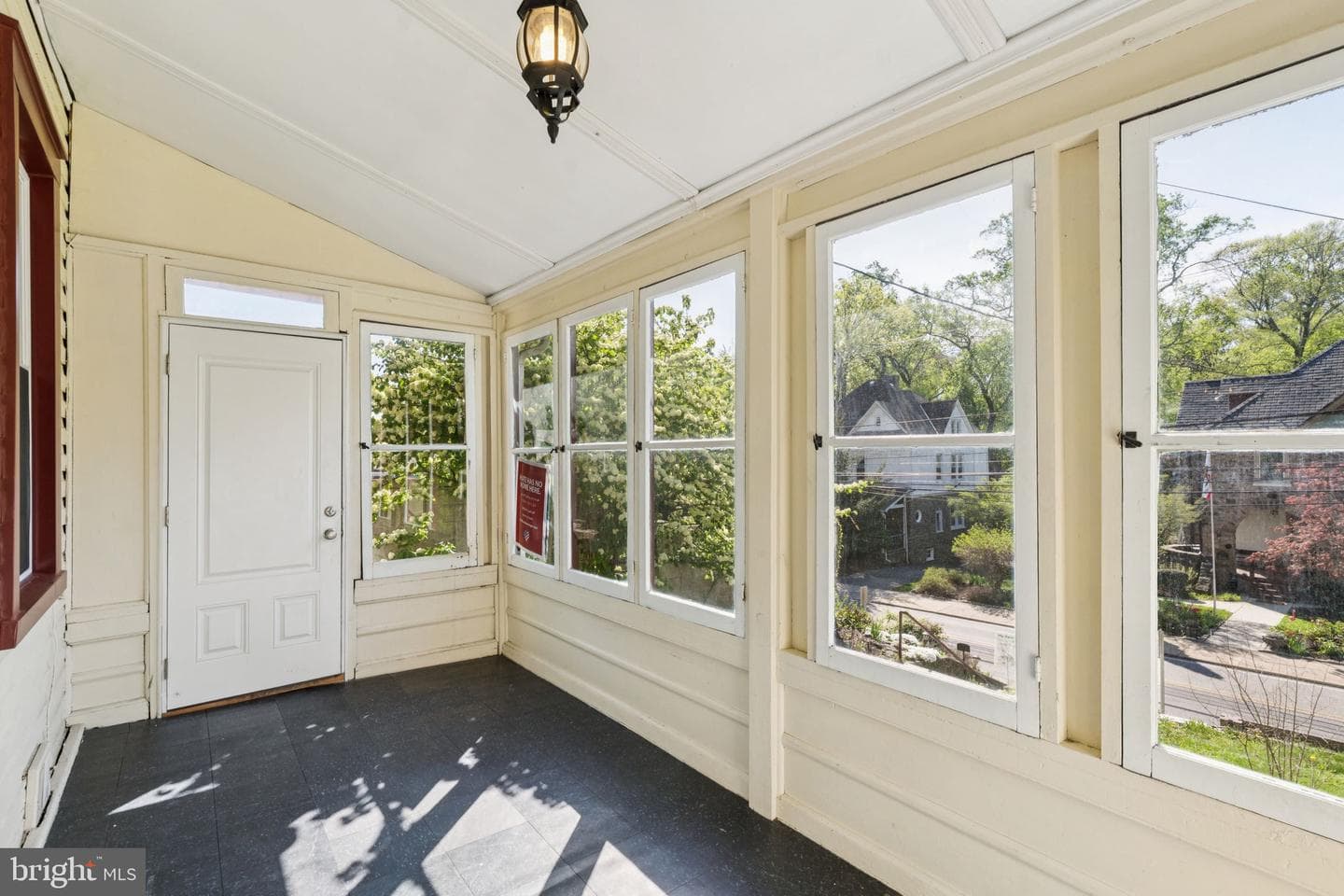 151 Greenwood Ave photo 25