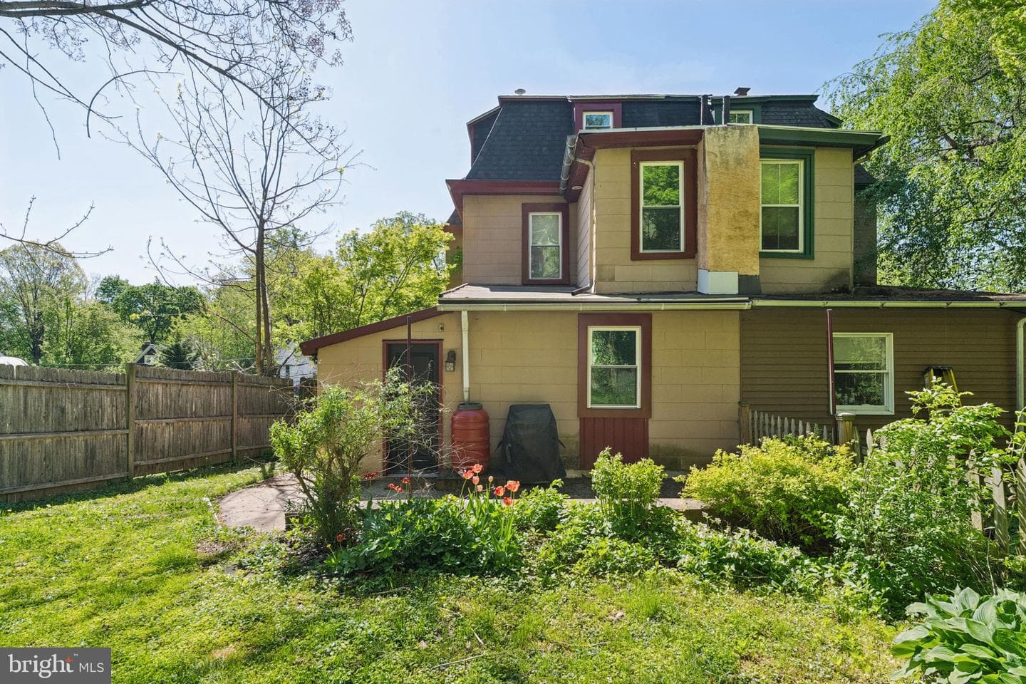 151 Greenwood Ave photo 29