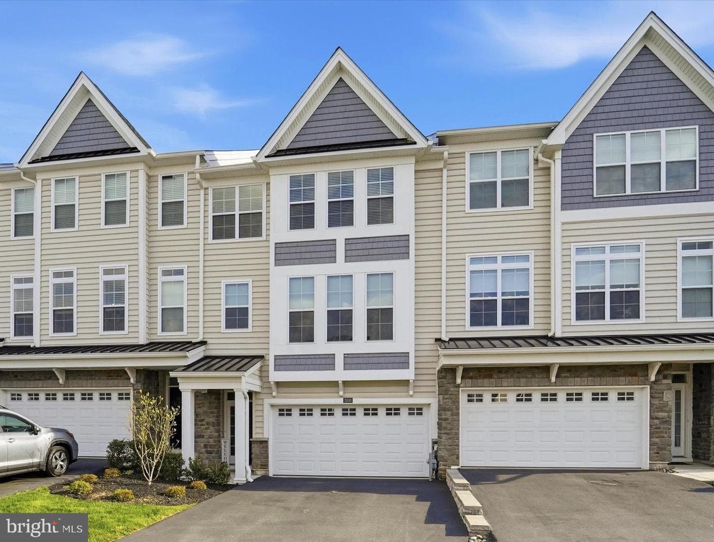 2030 Julia Drive photo 1