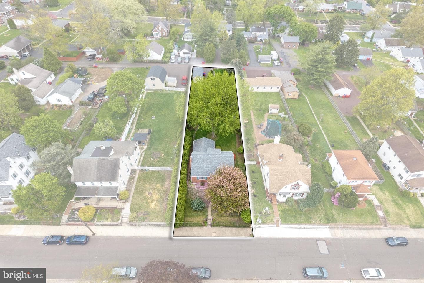 234 W Chestnut Street photo 46